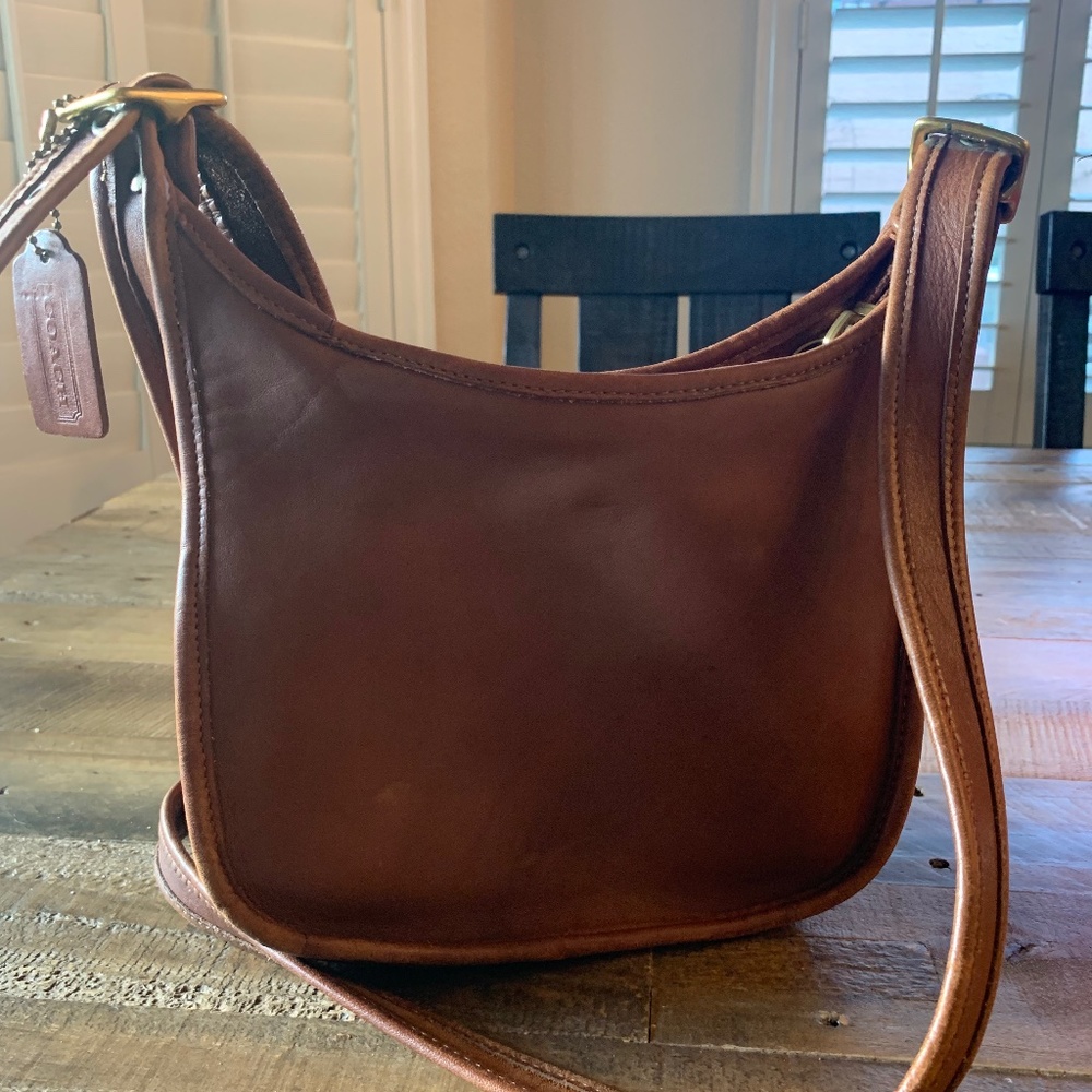 Vintage brown leather Coach purse  Sling purse - 9950
